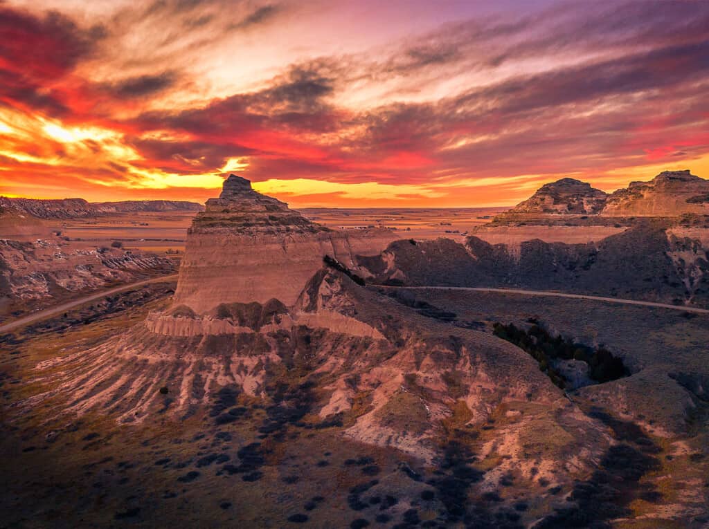 Online courses to renew Nebraska salesperson and broker license with CE classes through Colibri Real Estate